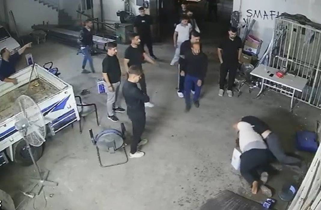 Konya'da bir iş yerinde kürek ve av tüfekli kavga! Bacaklarından bıçaklanıp, darbedildiler: En çok da sebebi şaşırttı 4